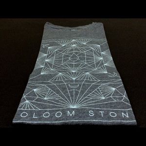 *Gently Worn* $20 Volcom T Shirt : MED